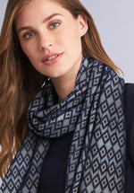 Load image into Gallery viewer, ROYALÉ KNITTED MERINO MUFFLER
